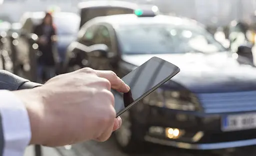 Descubre las ventajas de usar Granada Taxi App para tus desplazamientos