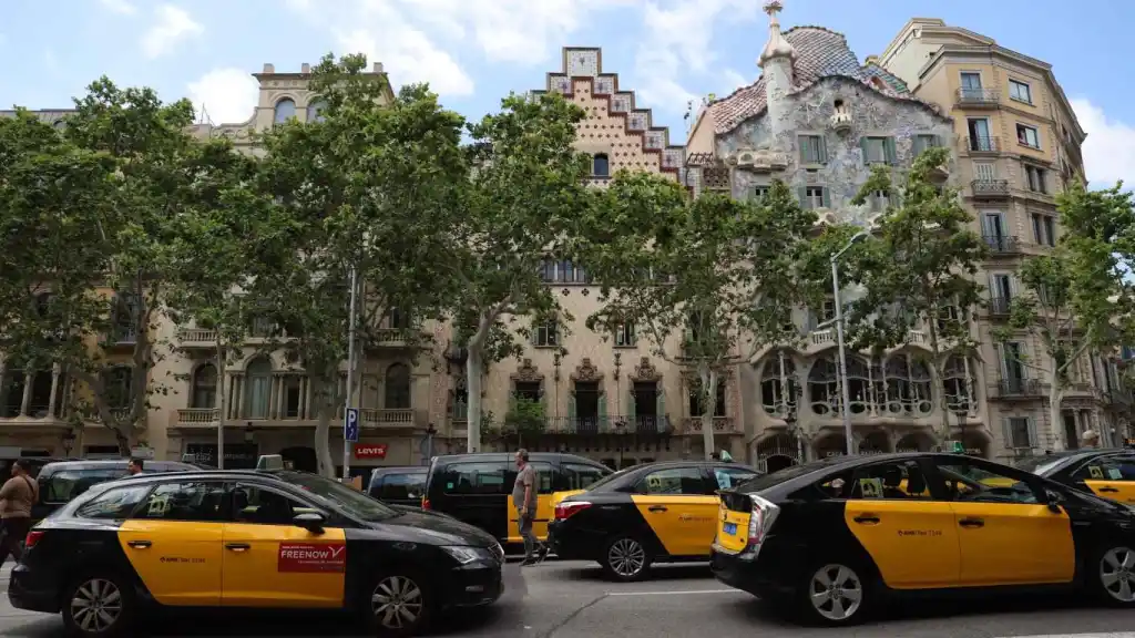 Cómo usar Barcelona Taxi para llegar a los puntos turísticos principales