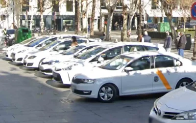El mundo del taxi en Sevilla ofrece oportunidades laborales a millones de personas