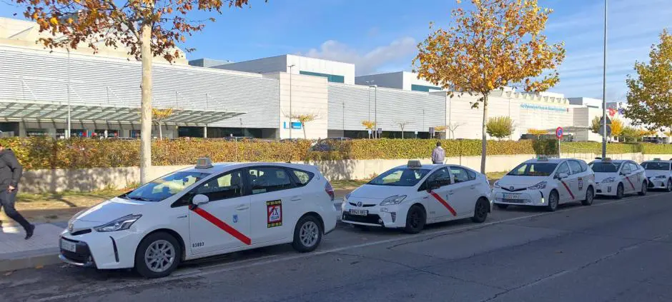 ¿Taxi o metro? Cuándo merece la pena llamar a un taxi Boadilla