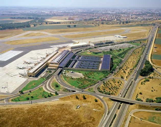 Claves para presupuestar tu viaje desde la terminal a la Giralda