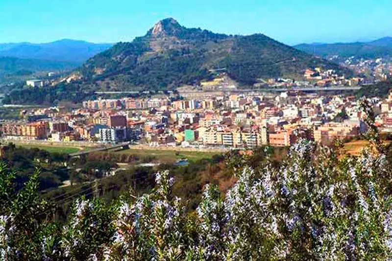 Guía definitiva de tarifas y rutas en taxi montcada