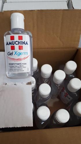 Donació Botellas de Gel Hidroalcohólico Laboratorios Angelini